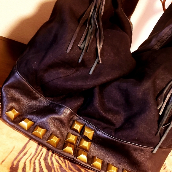 LIVE on SUNSET Blk. Linen/ Leather XL HoBo w/ Studs Bag-NEW - Picture 12 of 13